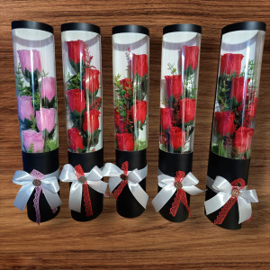 Selyem rózsás virágdoboz 